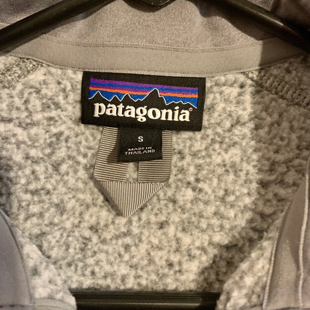 Patagonia pull over - Picture 3 of 5